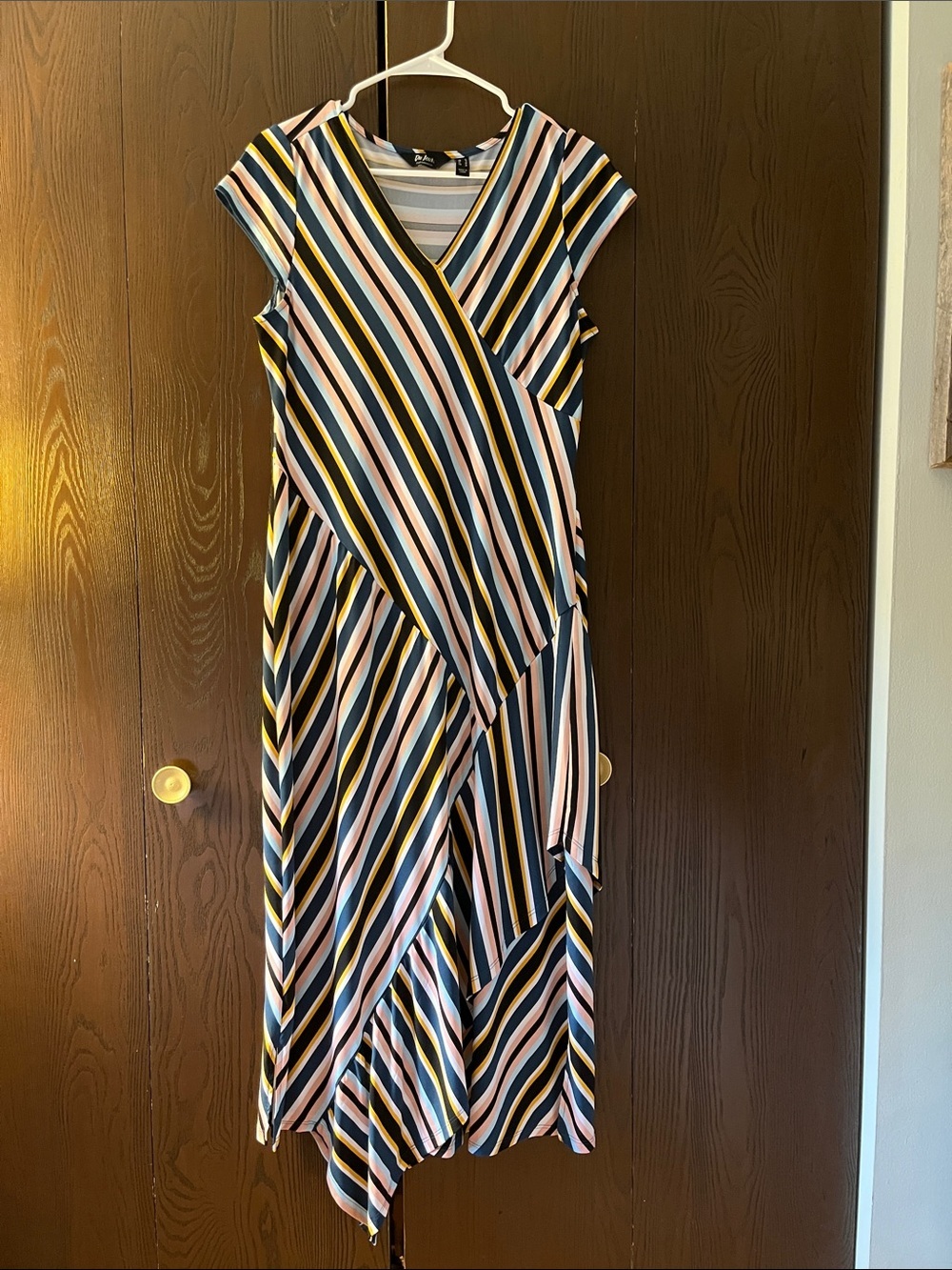 Du Jour sleeveless maxi dress. Striped. Size Small